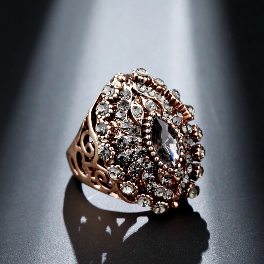 NWT Unbranded Turkish style antique look Ring SZ 7